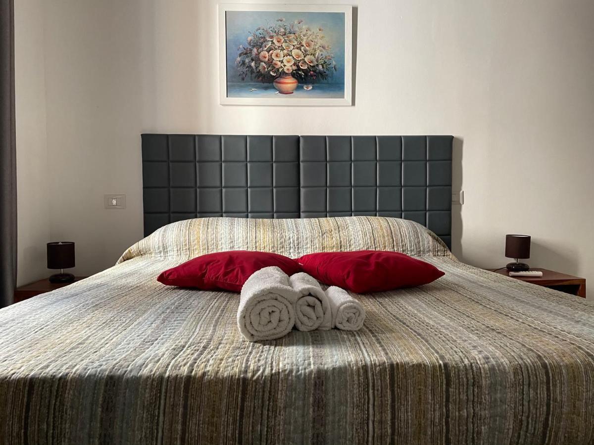 Saturno House Cagliari Center Hotel Ngoại thất bức ảnh