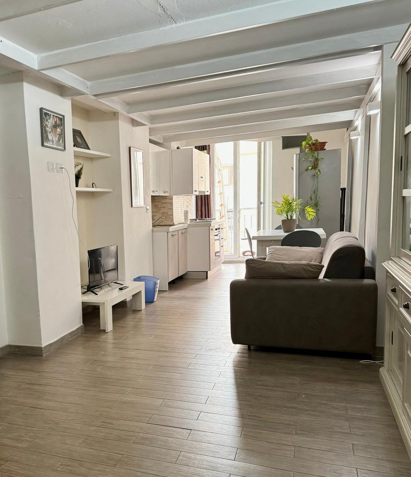 Saturno House Cagliari Center Hotel Ngoại thất bức ảnh